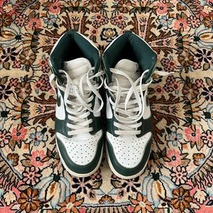 Nike Dunk Hi (Spartan) Size 11